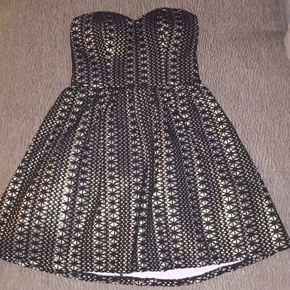 Forever 21 Strapless Black/Gold Dress - Size S
